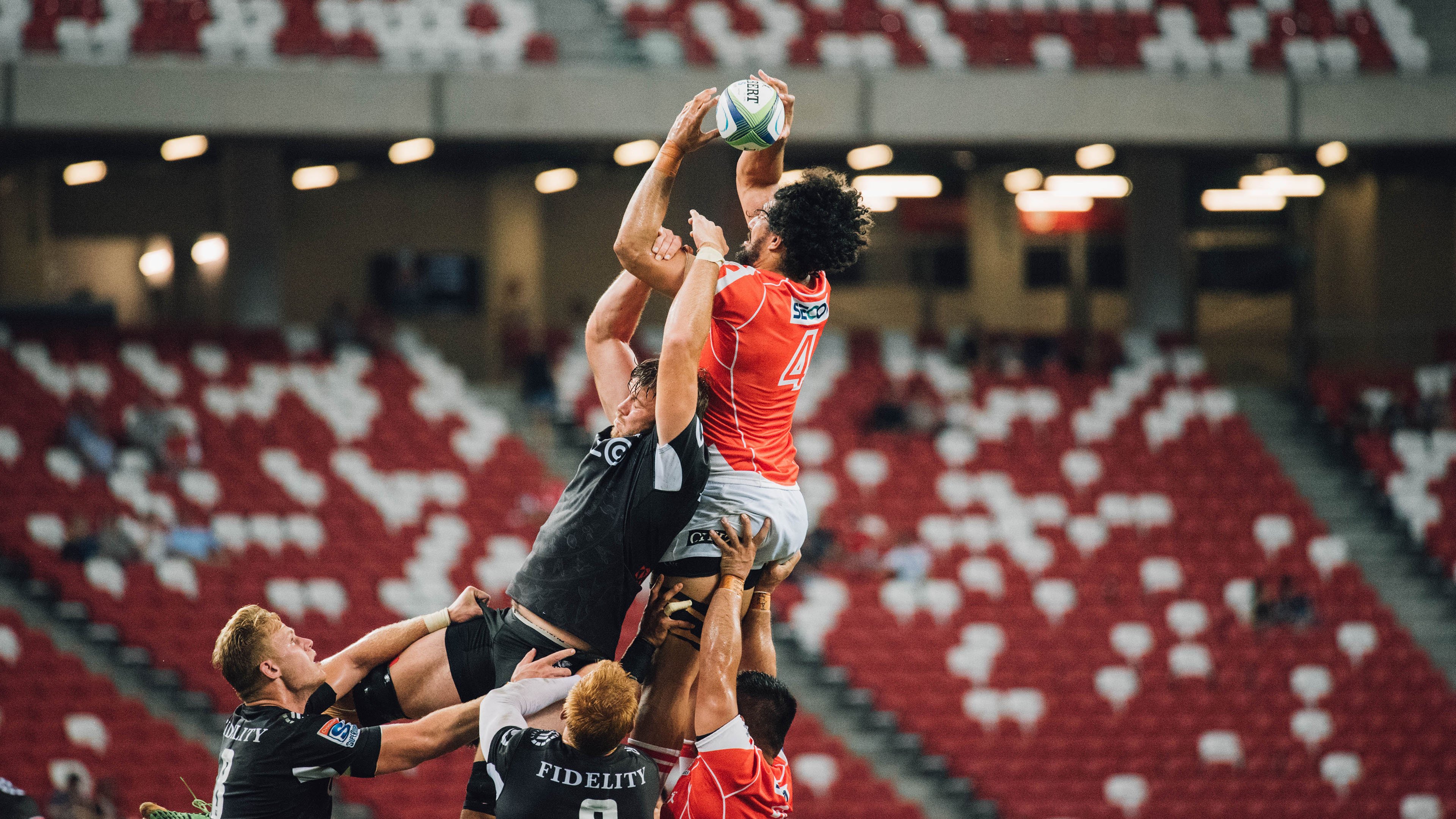 网球赛场焦点！美国队对阵巴西队，年轻新星表现惊艳，未来可期