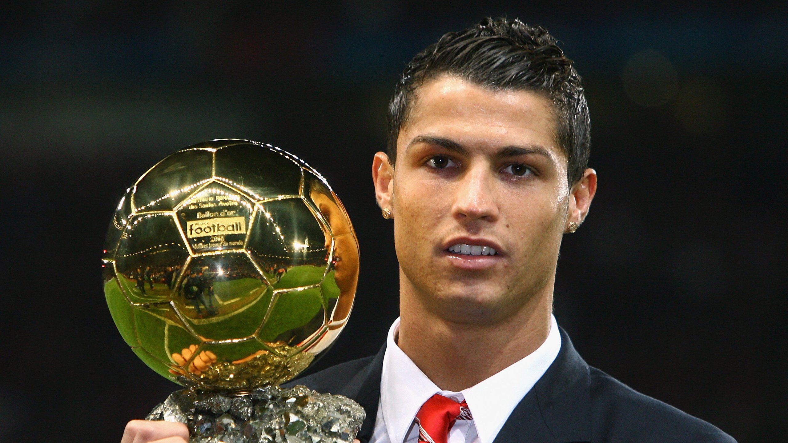 梅西连续十五场比赛得分超过关键助攻，老鹰挑战极限！